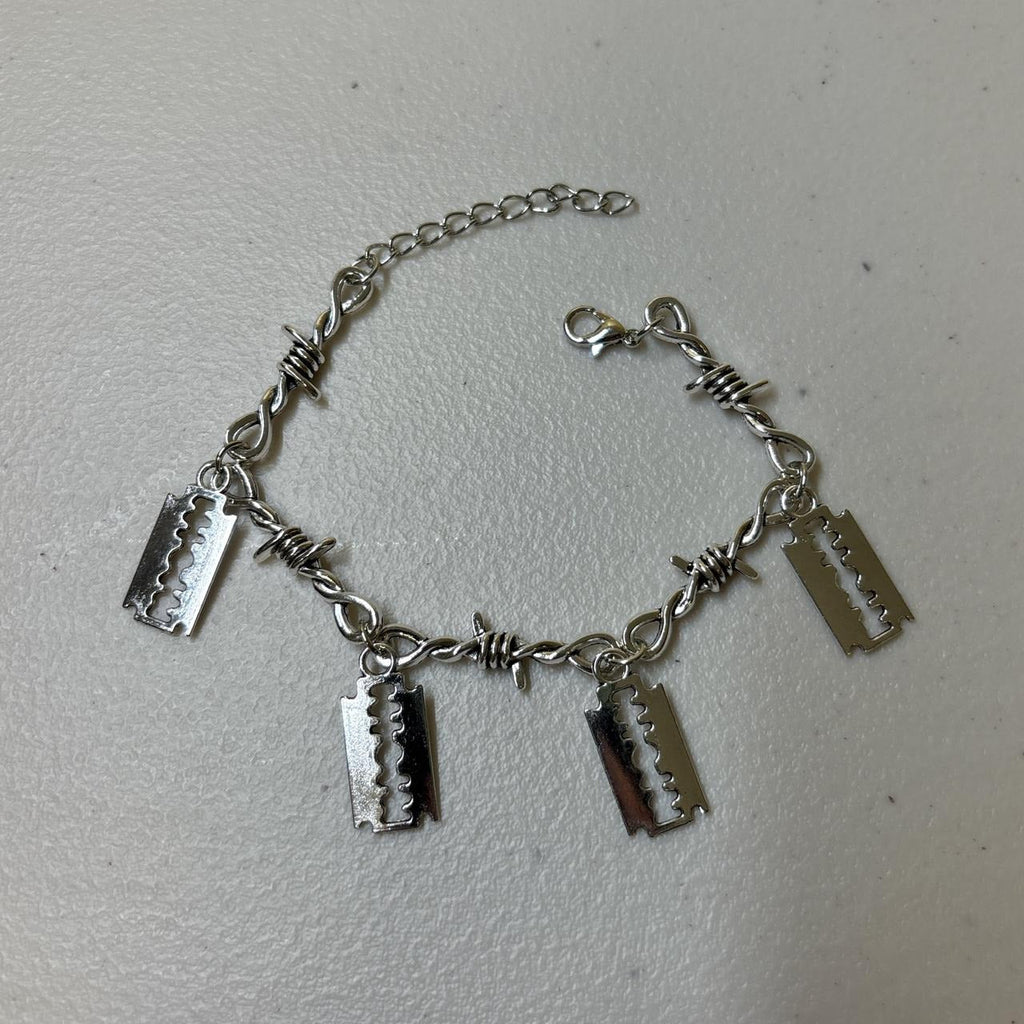 0676 - Razor Barbed Wire Bracelet V2
