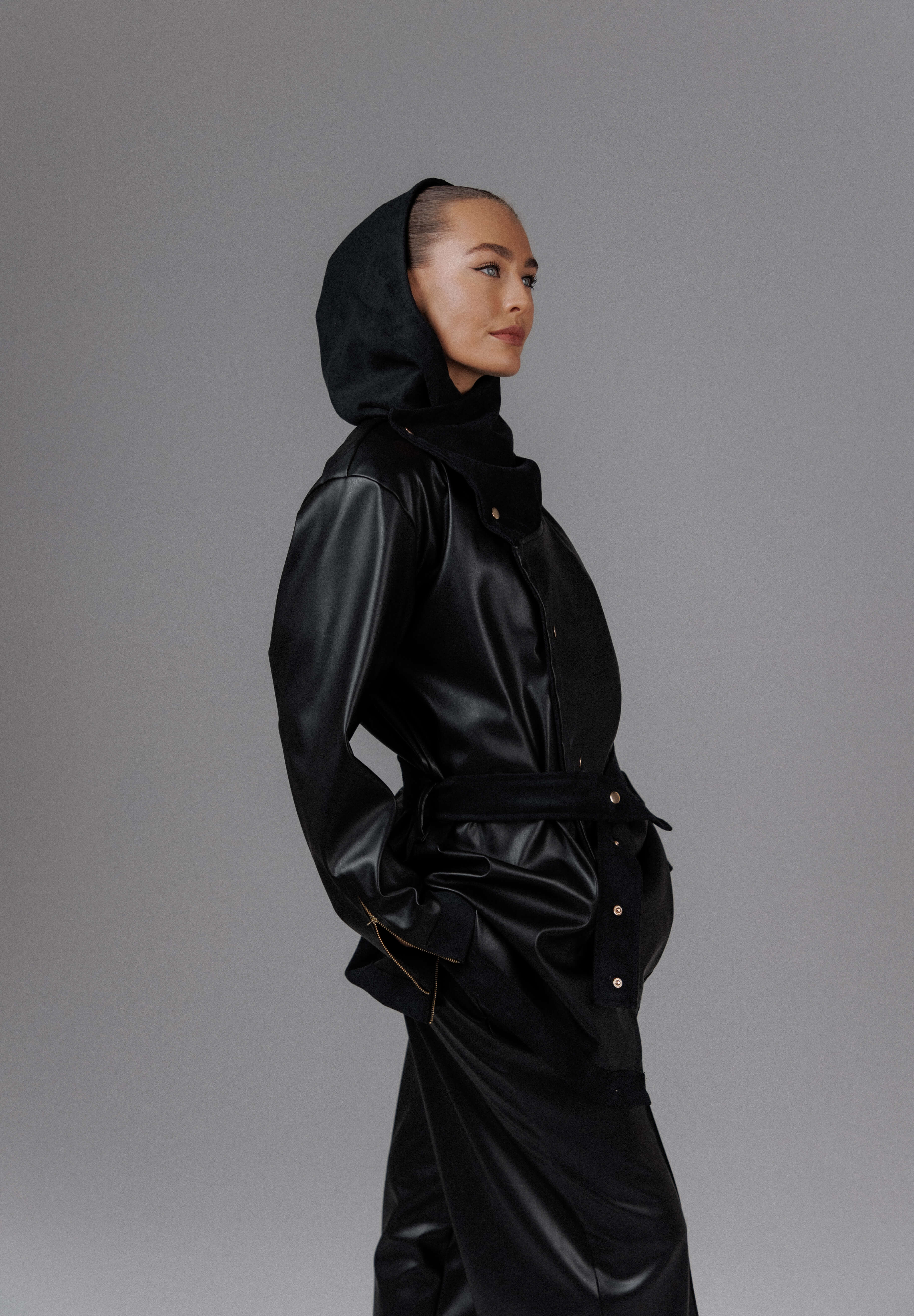 Eclipse Women's Hooded Leather Set