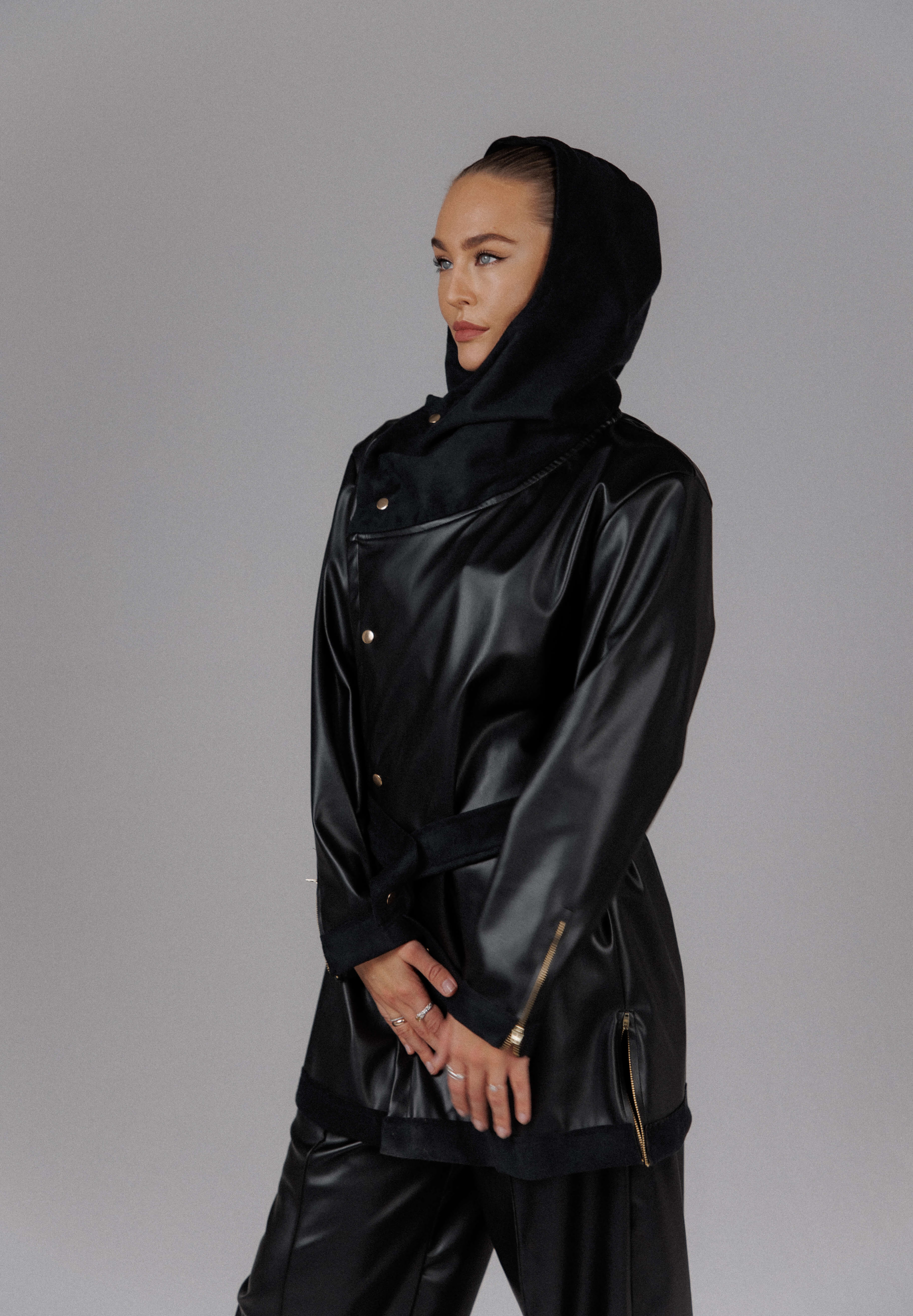 Eclipse Women's Hooded Leather Set