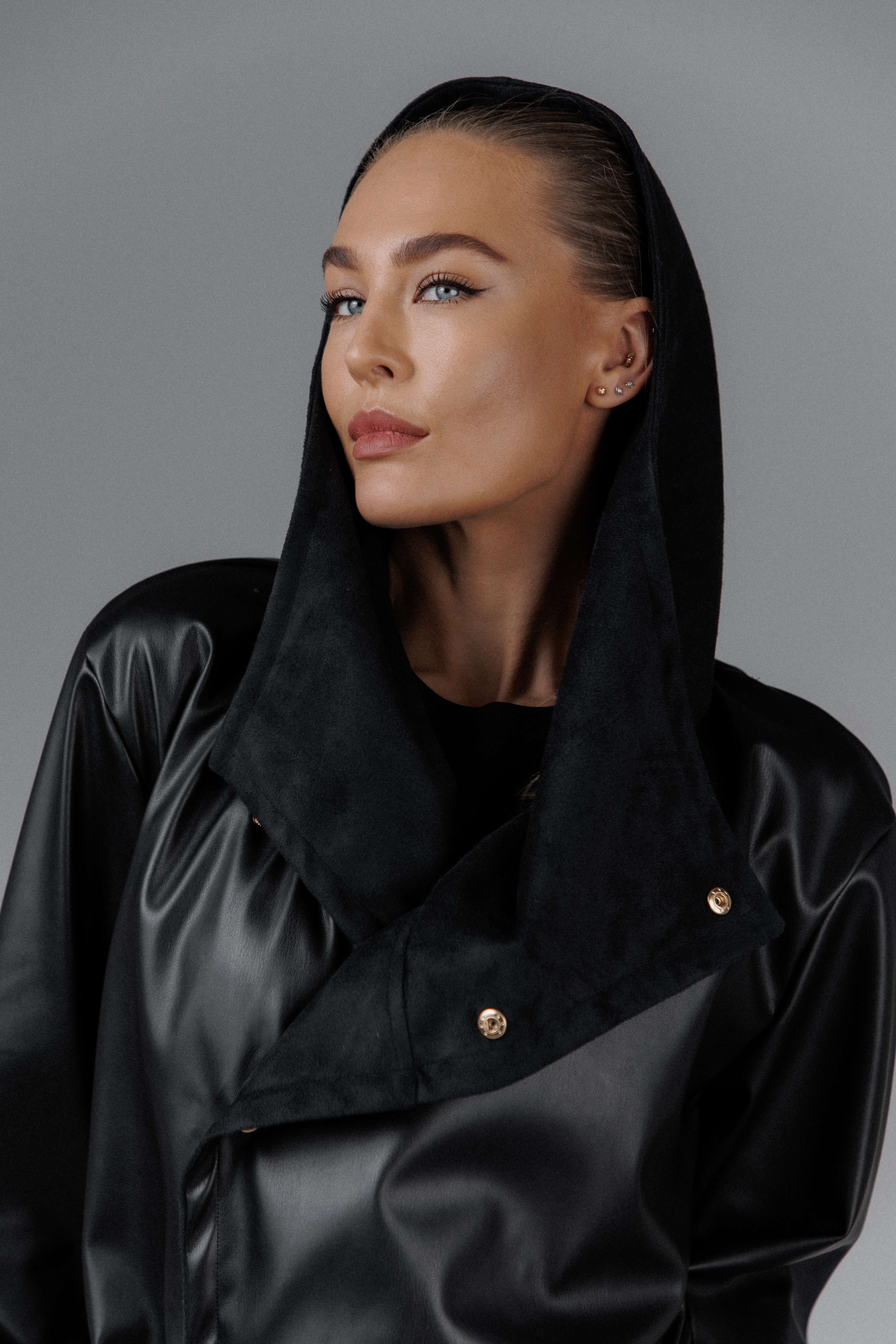 Eclipse Women's Hooded Leather Set
