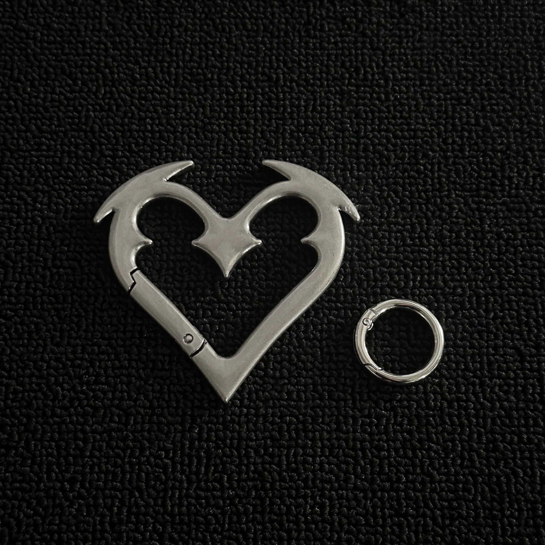 Razor Heart Carabiner