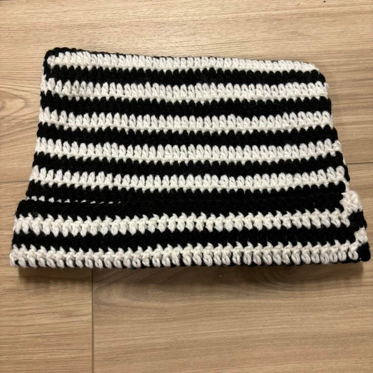 Knitted Ears Beanie (black/white)