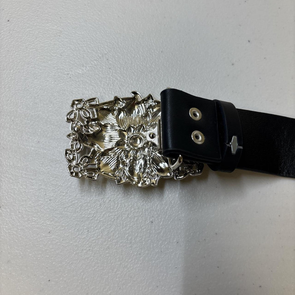 0605 - Gothic Rose Buckle Studded Belt