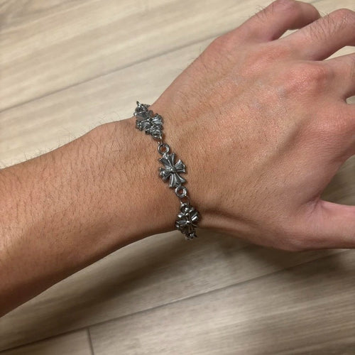 0400 - Gothic Cross Bracelet V2