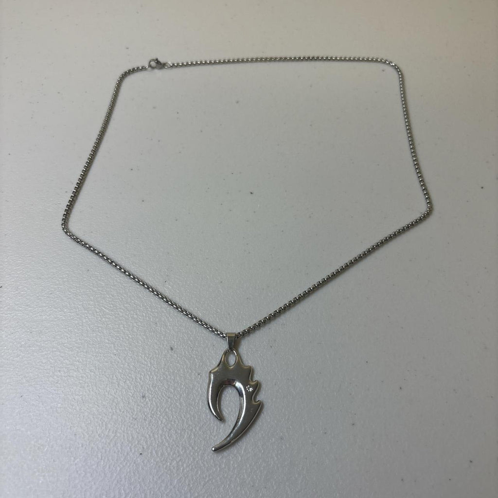 0629 - Rhinestone Wolf Fang Necklace