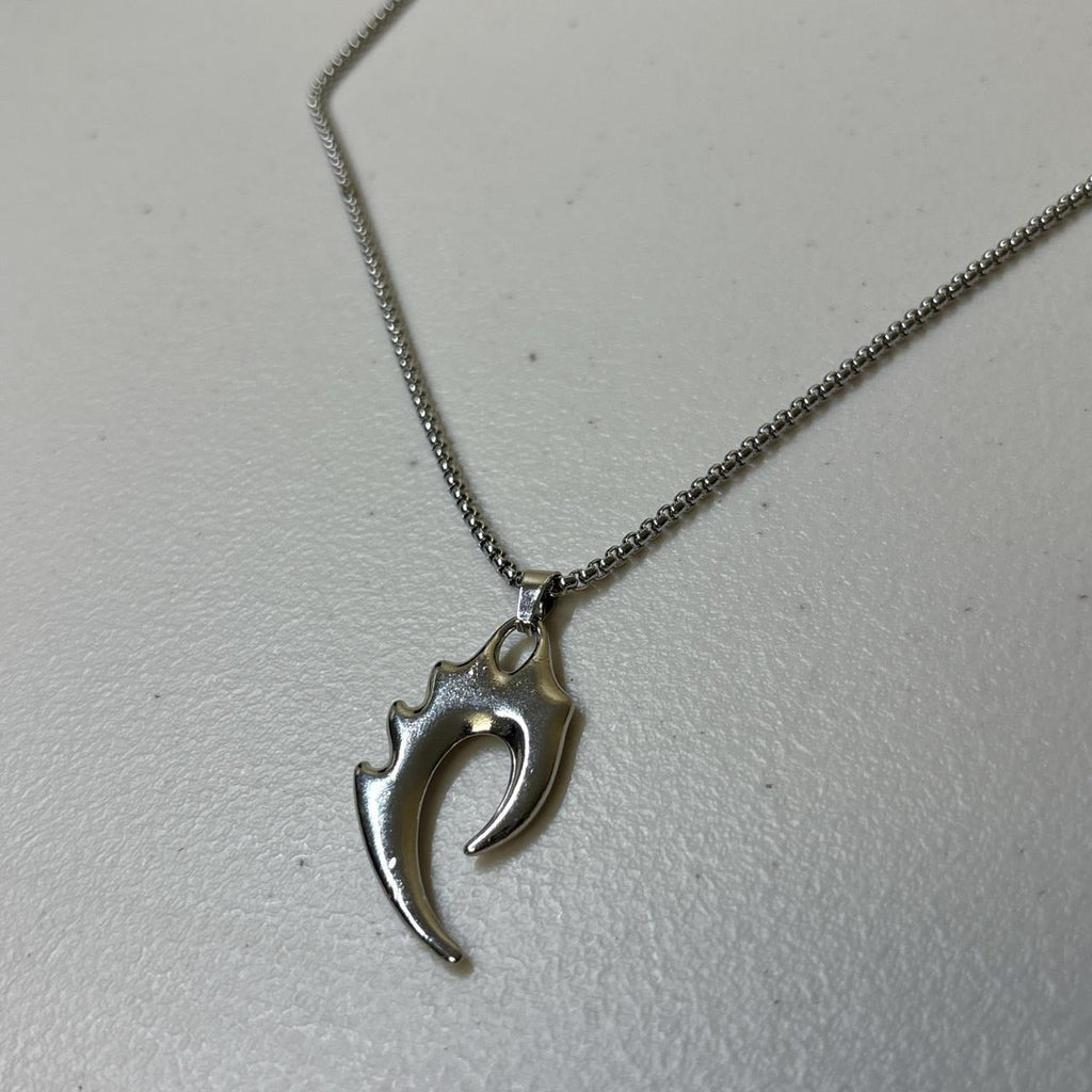 0629 - Rhinestone Wolf Fang Necklace