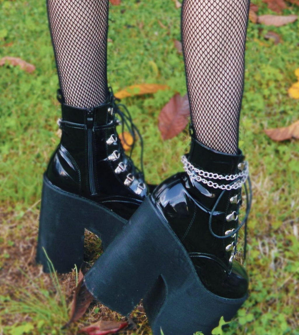 Chaos Core Boots