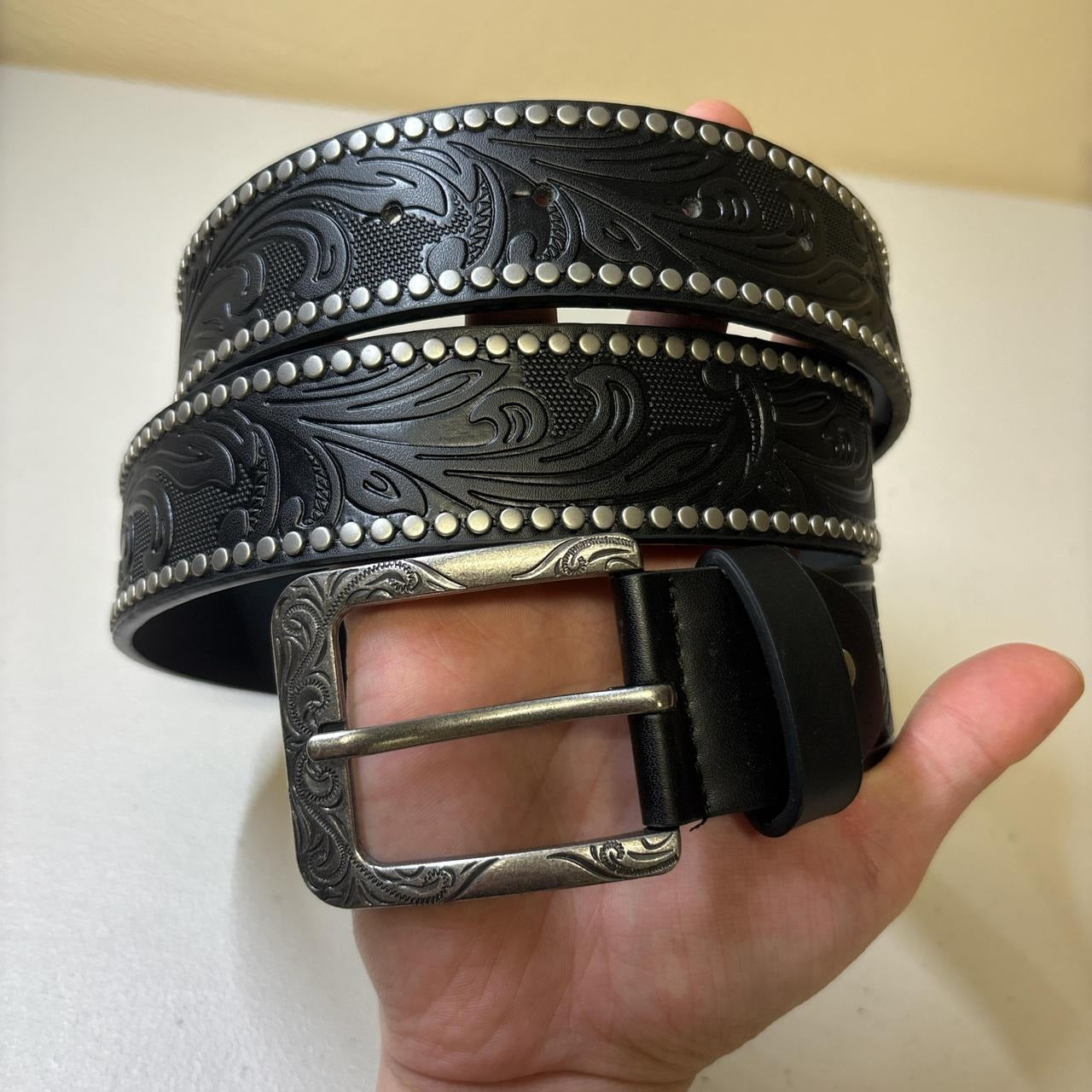 0648 - Floral Square Buckle Studded Belt